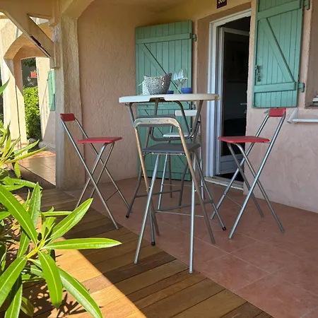 Apartment Is110-306 Vue La Corniche Des Issambres 4 Pers Piscine Et Parking *